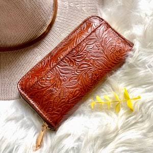 Handmade and Personalized Women's Wallets: Zippered, Accordion, Travel & More!
