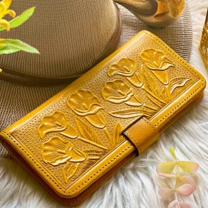 Cute sustainable leather women wallets • Personalized gifts for her • Calla Lillies flowers wallets • personalized gifts