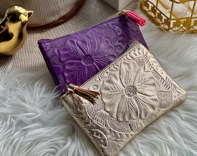 Leather small zipper pouch storage • Small leather bag • Cosmetic bag •  sustainable gifts for her