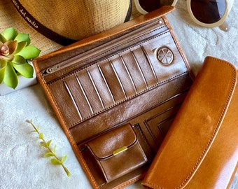 Handmade Bicolor Leather Wallet for Women • Slim Trifold Credit Card Wallet • Personalized Gift for Her