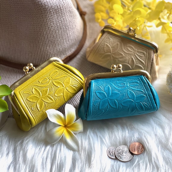 Vintage Style Leather Coin Purse: Embossed Tulip Kiss Lock Pouch
