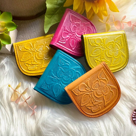 Embossed Floral Leather Coin Purse: Vintage Style Change Purse