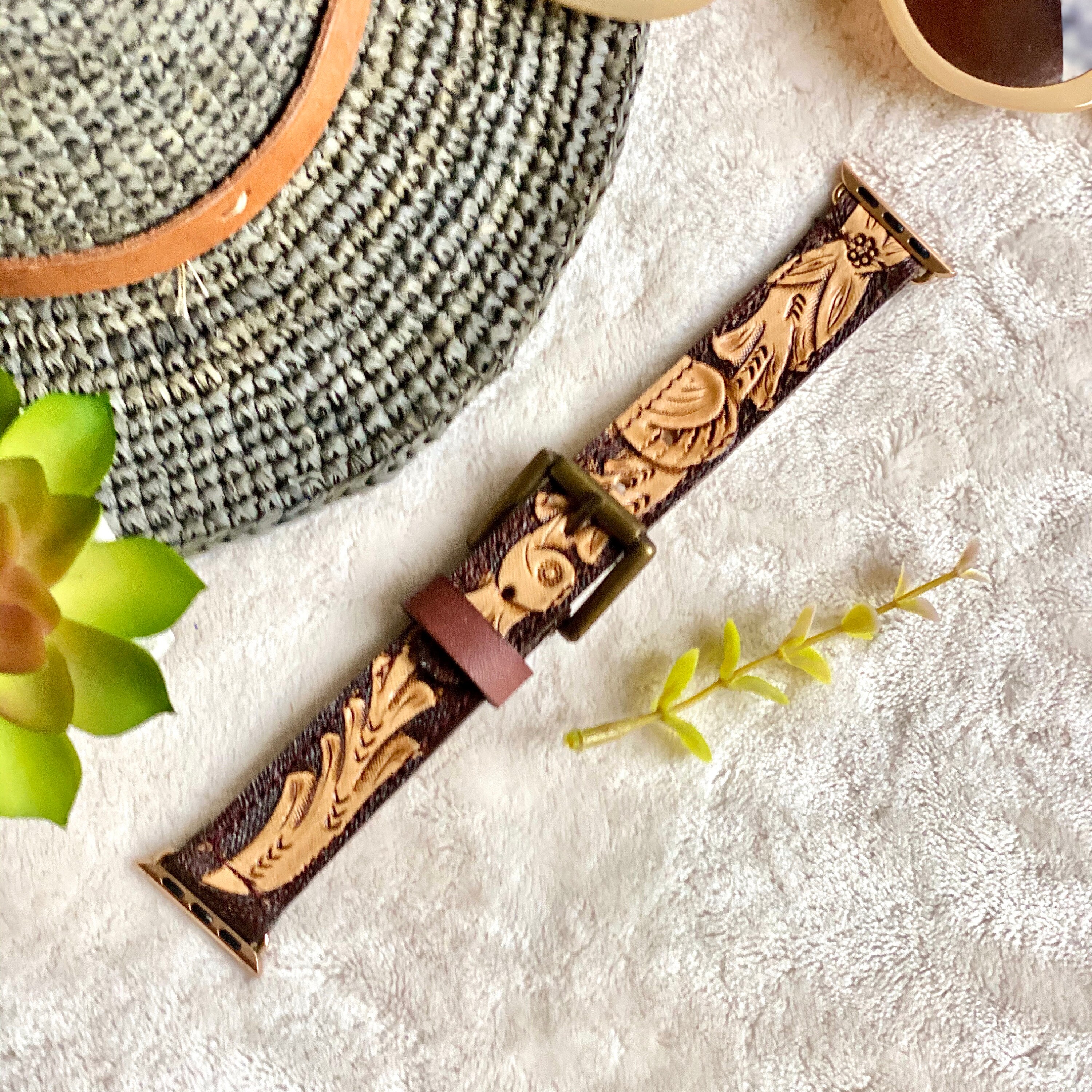 Handmade Tooled Apple Watch Band / Leather watch band. / Apple Watch 38