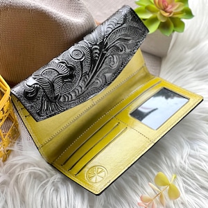 Handcrafted Rose Embossed Leather Wallet – Personalized Women's Long Wallet