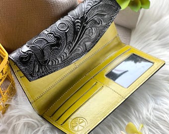 Handcrafted Rose Embossed Leather Wallet – Personalized Women's Long Wallet
