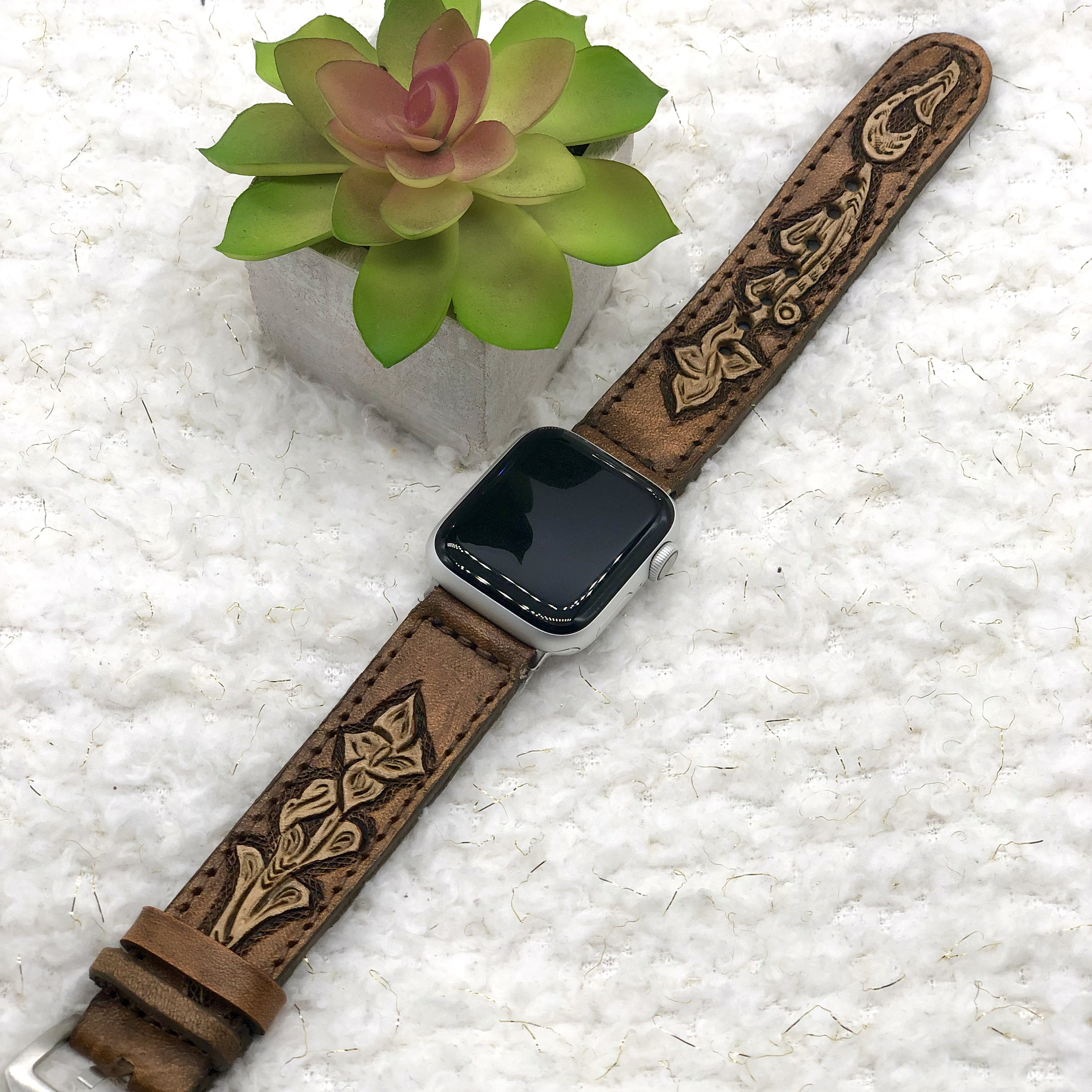 38 mm Tooled Apple Watch Band*Leather watch band*Apple Watch 38 mm