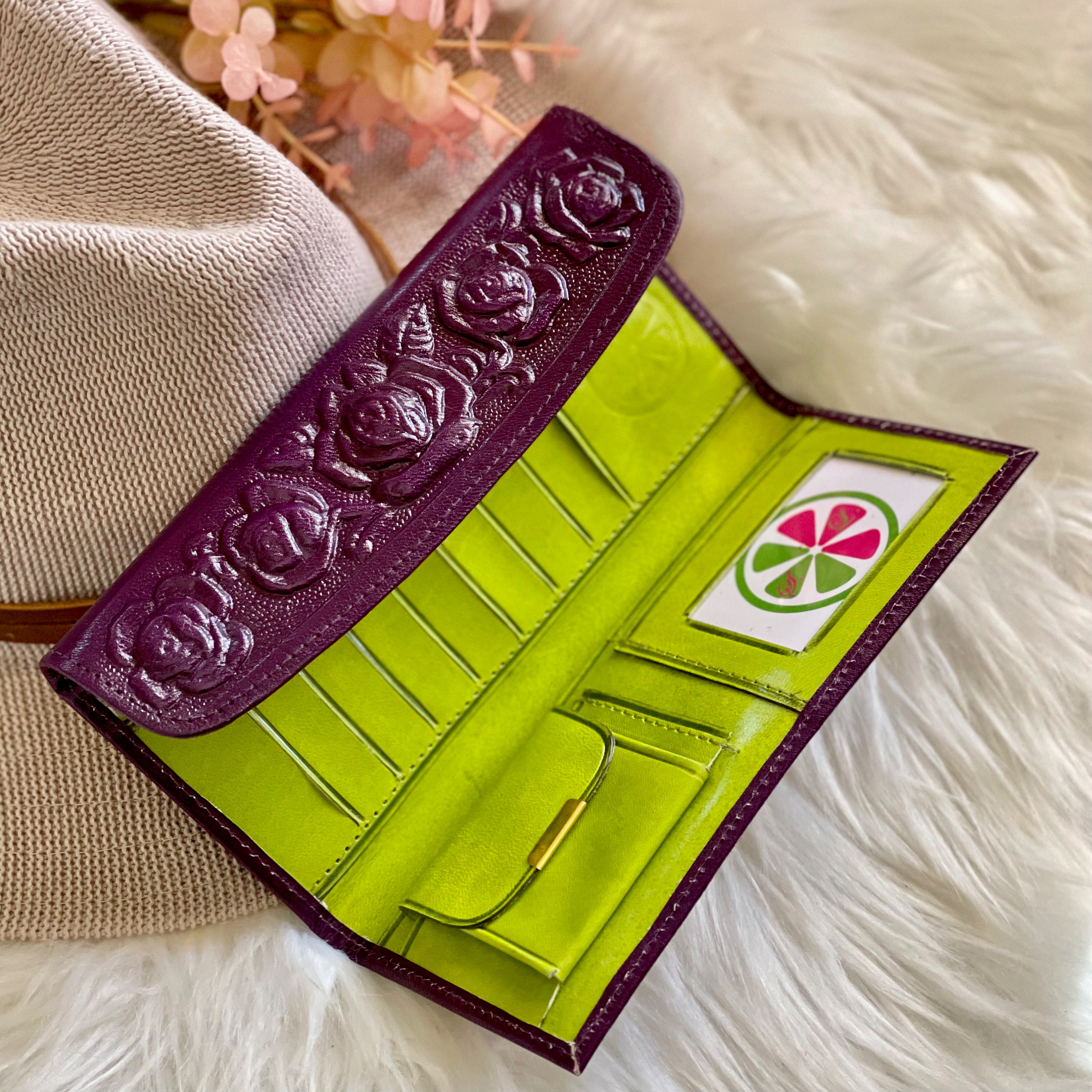 Daisy Rose Trifold RFID Blocking Wallet - PU Vegan Leather Multi Card  Holder Organizer Small - Cream checkered