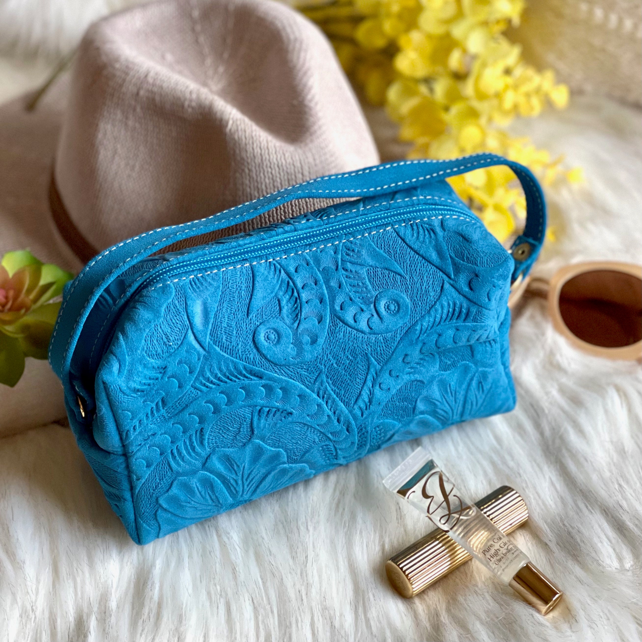 Women's Toiletry bag • Cosmetic Bag • Gifts for her • Leather makeup bag