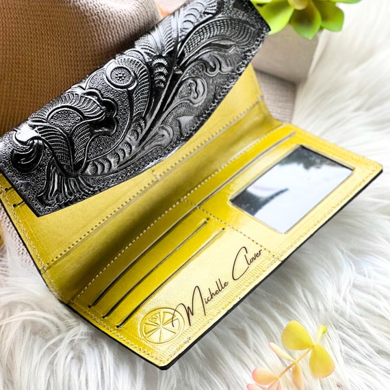 Handcrafted Leather Wallets: Unique Gifts for Women, Personalized and Contemporary- Boho