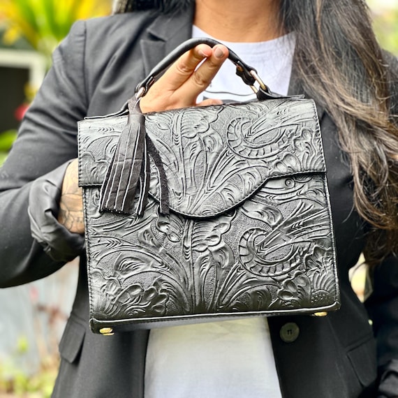 Embossed Leather Purse and Wallet Set: Vintage style Envelope Crossbody Bag