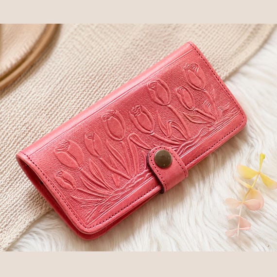 Personalized Embossed Tulip Leather Bifold Wallet with Snap Closure