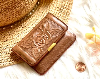 Small Leather Woman Wallet - Leather woman wallets - Wallets for women -  gift for woman