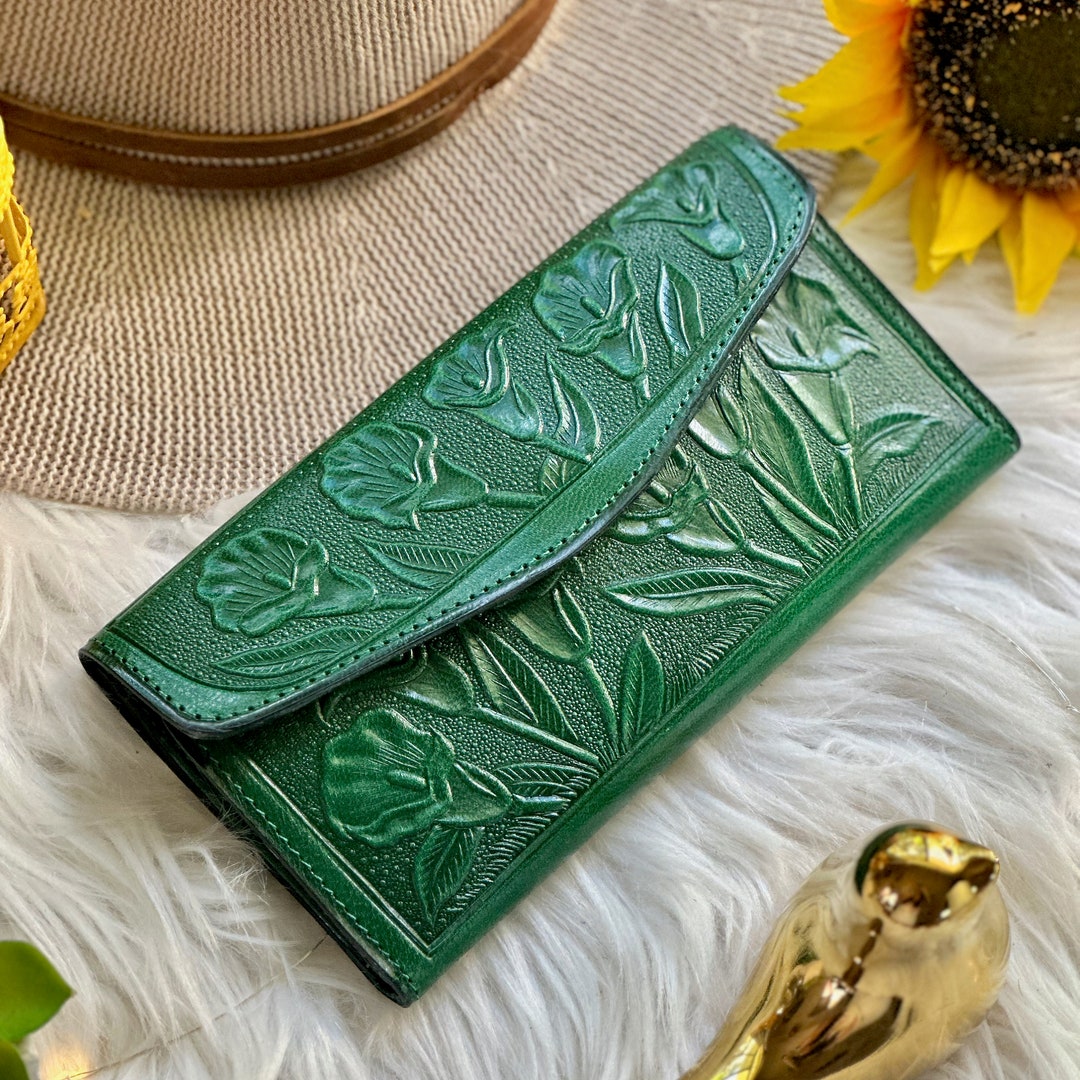 Vintage Style Wallet Women Cute Wallet Engraved Wallet Wallet for Women