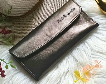 Personalized Handmade Leather Wallets for Women - Sustainable & Stylish Gifts for Her