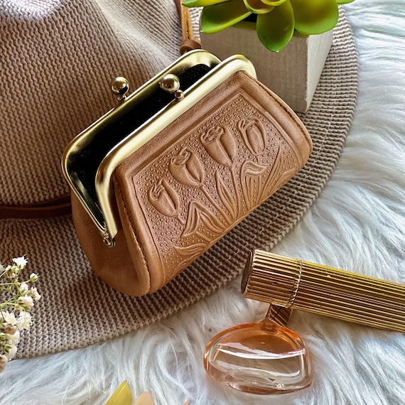 Embossed Leather Kiss Lock Coin Purse: Vintage Floral Clasp Wallet