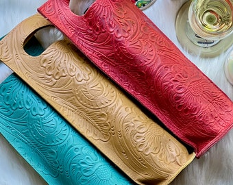 Personalized Leather Wine Tote – Engraved Hostess Gift