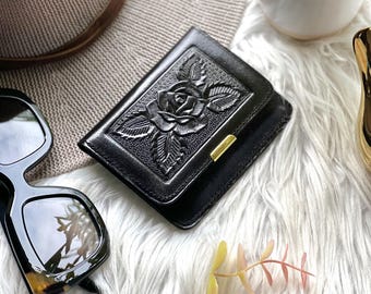 Small Minimalist Leather Wallet for Women - Personalized Gifts for Her -Cute Embossed Design