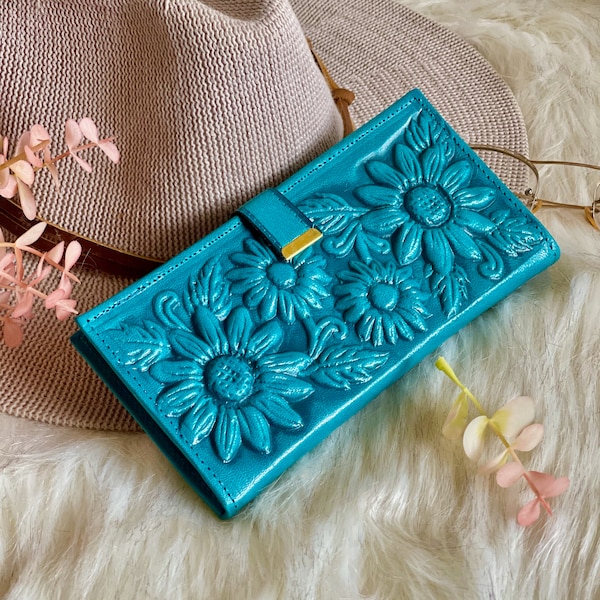 Sustainable leather women's wallets • Boho wallets • Gifts for women