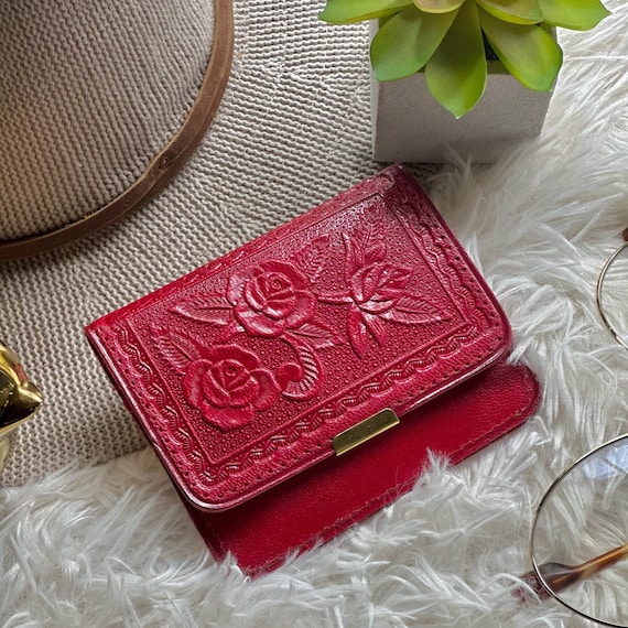 Embossed Rose Leather Wallet: Vintage Style Small Women’s Wallet