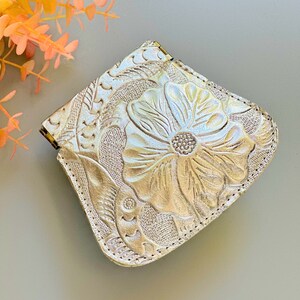 silver leather pouch for women - cute leather pouch - small coin purse - women coin purse - best pouch women - floral coin purse - personalized gifts for women - salylimonusa