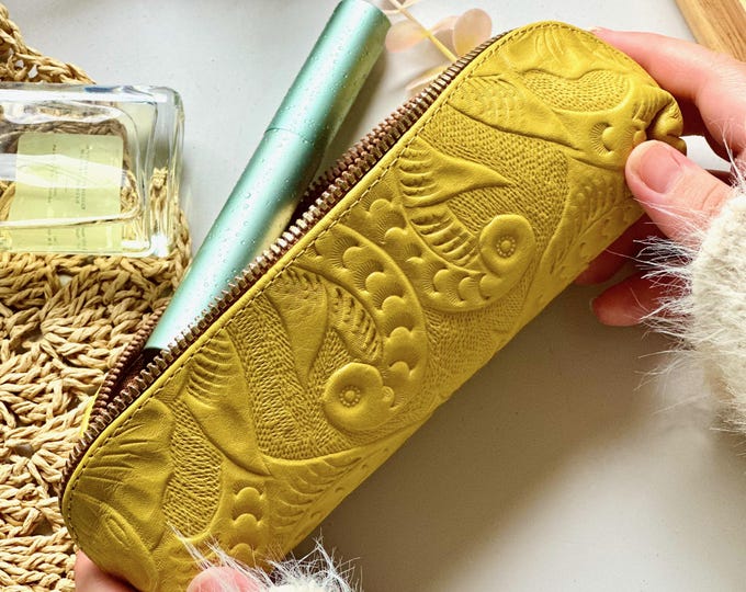 Valentine Gift for Her • Personalized Leather Pouch • Handmade Cosmetic Bag • Zipper Pencil Case