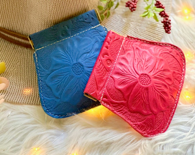 Small leather Cute leather pouch •  Personalized gifts for her  • coin pouch • Squeeze leather pouch