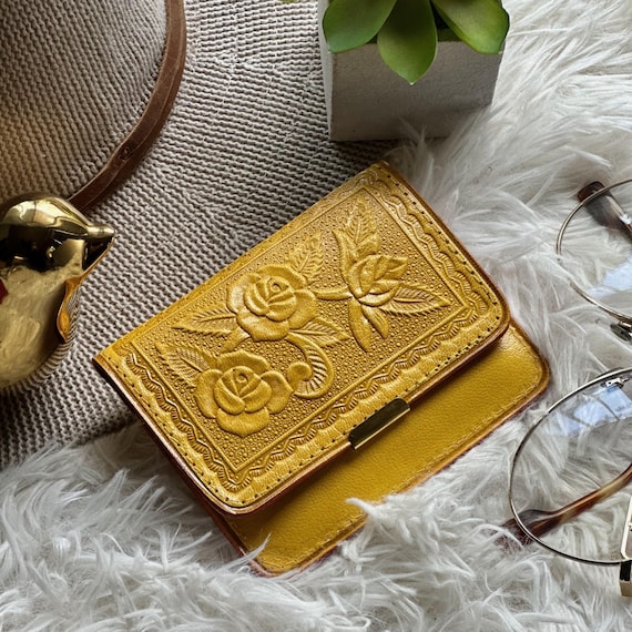 Embossed Rose Leather Wallet: Vintage Style Small Wallet with ID Window