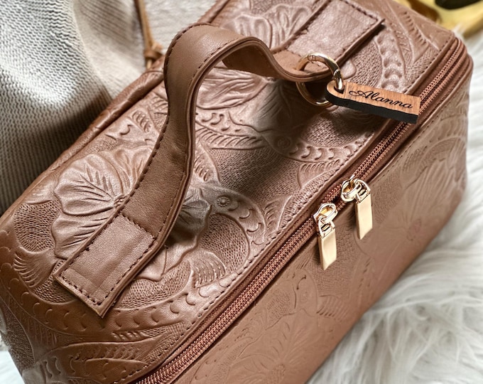 Personalized Leather Makeup Bag • Travel Vanity Cosmetic Case • Top Handle Toiletry Bag Gift for Wife, Best Friend or Her