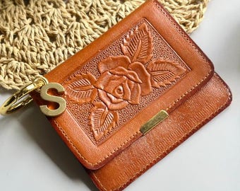 Small Leather Wallet with AirTag Slot: Embossed Floral Design