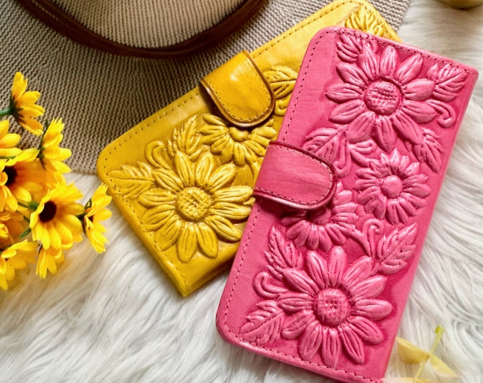 Sunflower Bifold Wallets for women   • Leather Accessories •  Gifts for Her •  Personalized Gifts