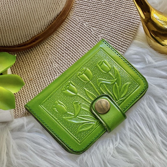 Handcrafted Leather Card Holder • Floral Wallet • Slim Minimalist Wallet for Women • Personalized Credit Case