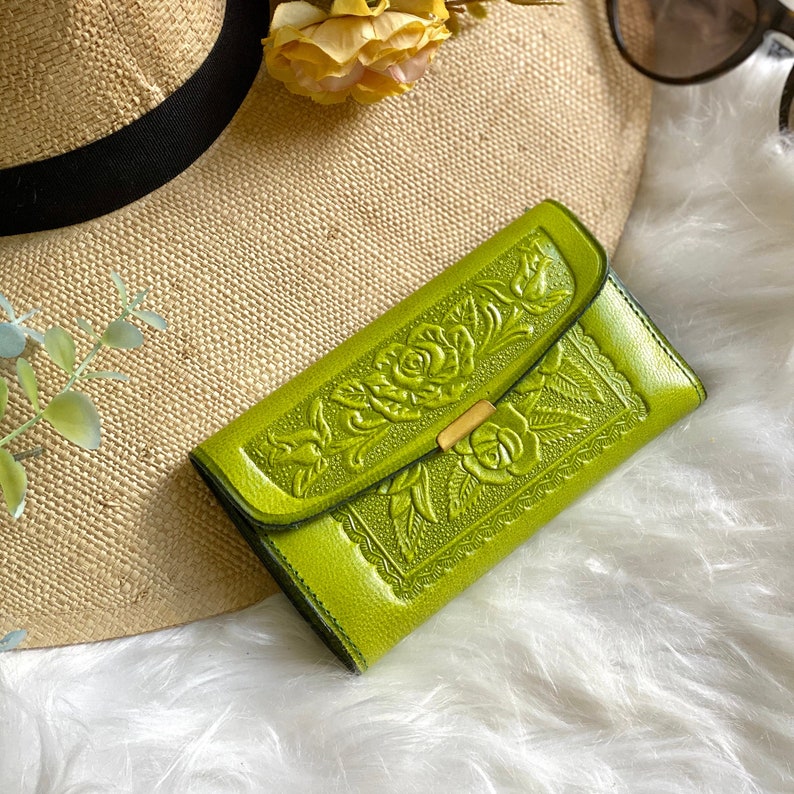 handmade leather wallet • vintage style leather wallet • gifts for her 