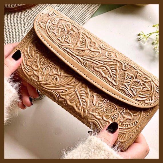 Handmade Leather Wallet – Tooled Floral Design, Personalized Keepsake