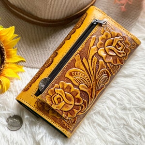 handcrafted wallet	leather woman wallet	wallets for women	roses leather wallet	wallet for her	long wallet	leather purse	wallet purse woman	bohemian wallet	woman purse	credit card wallet	brown wallet leather	personalized gifts