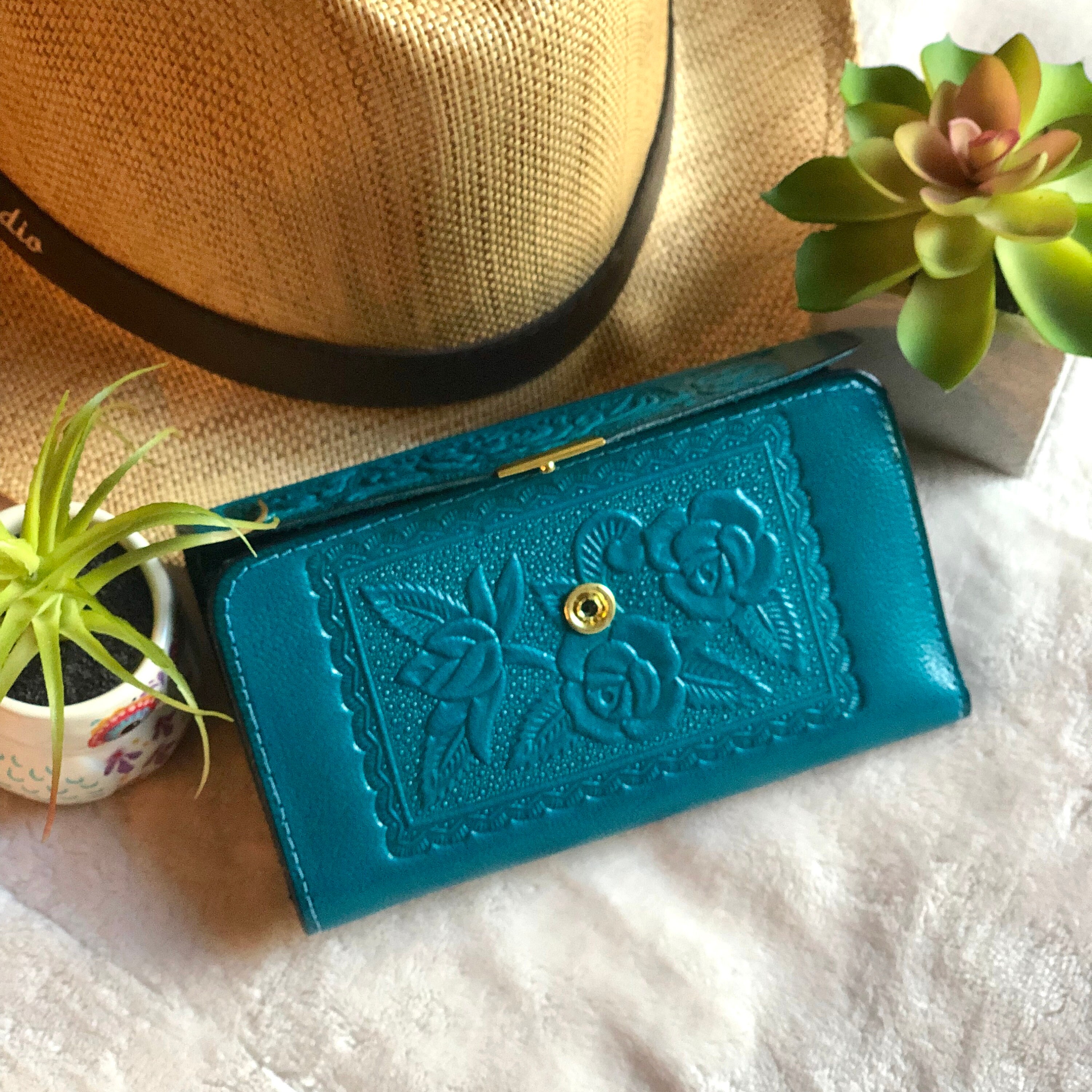 Embossed Handmade Leather Wallet with Roses Woman Wallet Vintage Style leather wallet gift