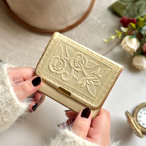 Personalized Floral Leather Wallet for Women, Minimalist Mini Bifold Wallet, Engraved Small Wallet, Custom Gift for Her