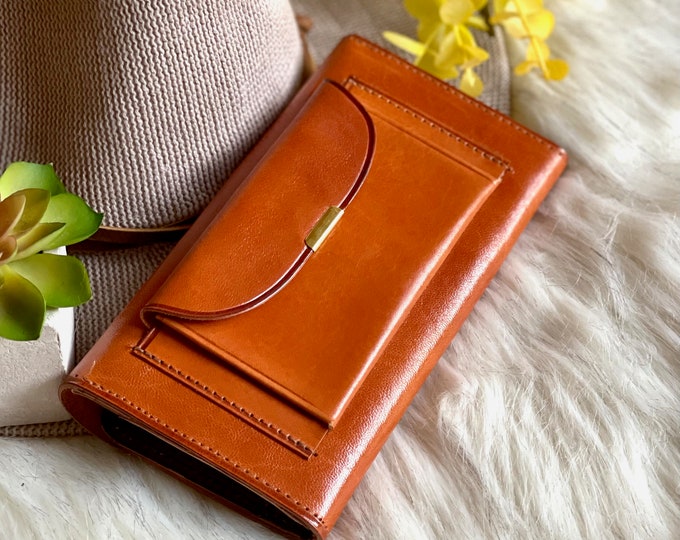 Personalized Women's Leather Wallet • Buttery Soft Slim Wallet • Engraved Minimalist Card Holder • Gifts for Her/Mom