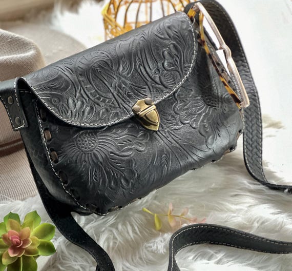 Small Leather Crossbody bag • Handmade leather accessories  • Personalized gift for her