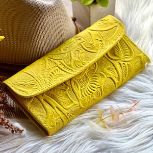 Embossed leather women's wallet • wallets for women • Personalized gifts for her
