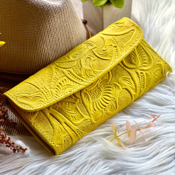 Handcrafted Leather Wallet for Women: Lily of the Valley, Boho Style