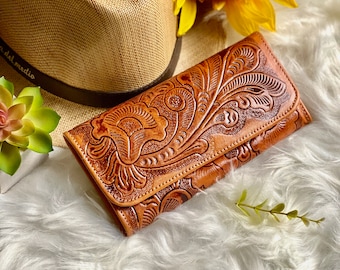 Tooled leather woman wallet • wallets for women • credit cards purse • personalized gifts