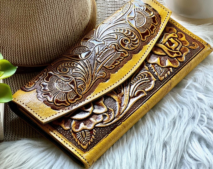Carved roses leather wallets for women • handmade leather wallets • wallet women • women's leather wallets • personalized gifts