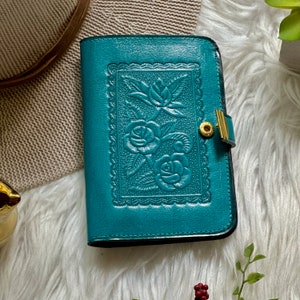 small wallets	wallets for women	wallet women	personalized gifts	cute wallet	woman wallet	credit card wallet	money purse	Salylimonusa wallets	leather wallet women	card wallet	retro womens wallets	gifts for aunts