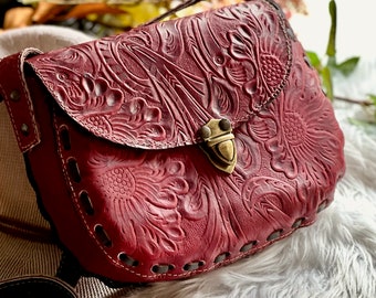 Handmade western purse • Vintage style tooled leather saddle bag • gift for her •  Saddle leather handbag