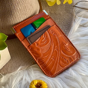 Tarjeteros de cuero repujado • Billetera para tarjetas de crédito • Estuche para lápices • Regalos personalizados para ella