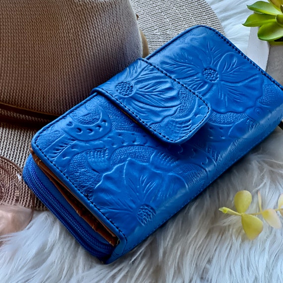 T Medium Wallet: Women's Designer Wallets