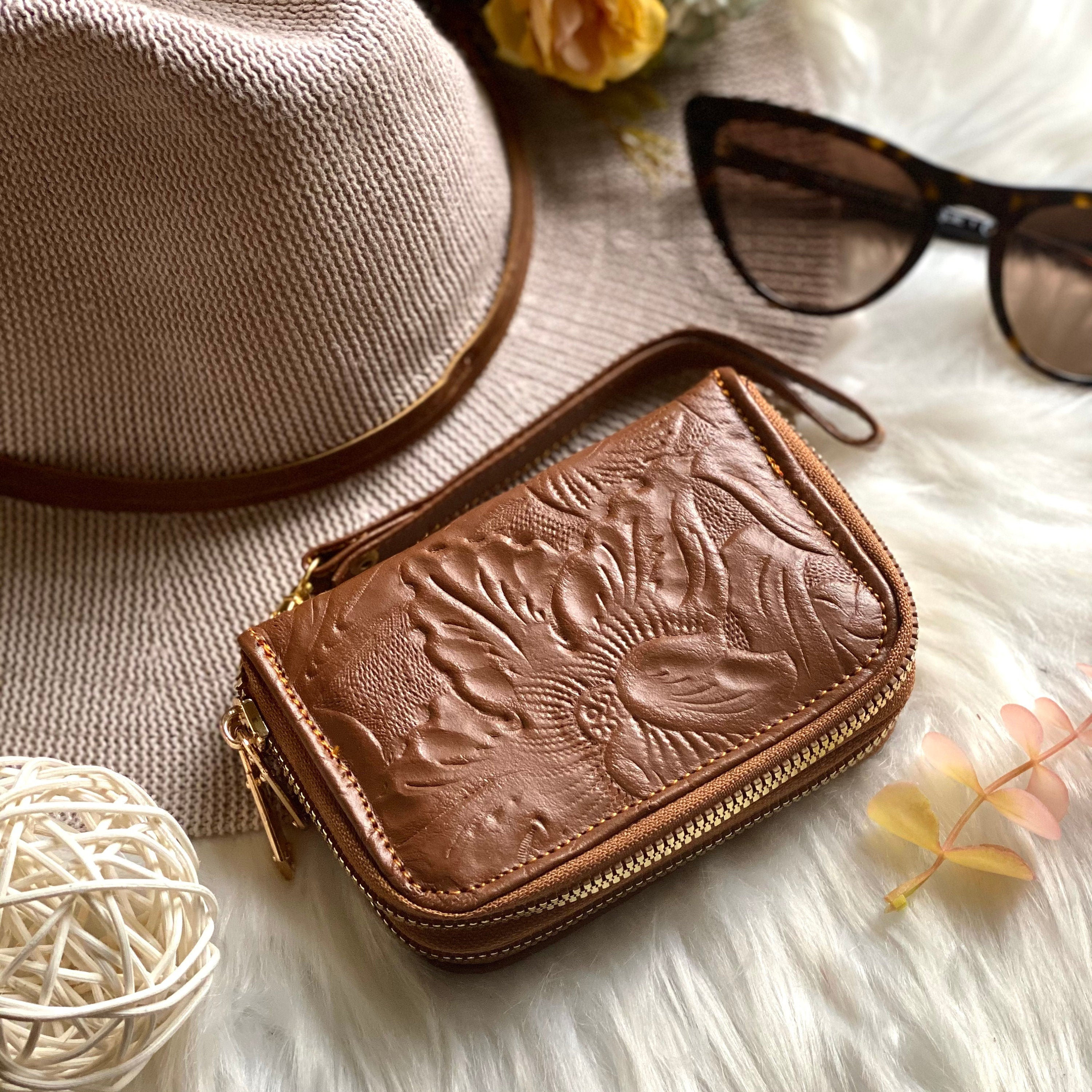 Handmade small wristlet wallet with zipper • women's wristlets wallets