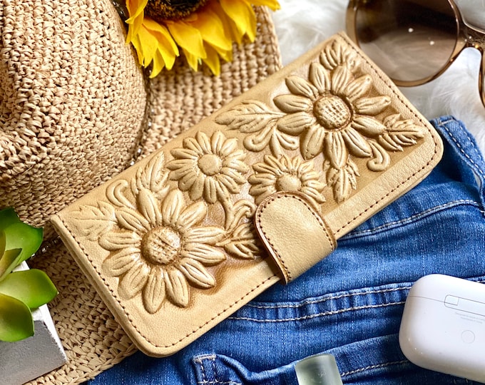 Handcrafted Sunflowers Leather Wallets for Woman - Gifts for her - Bohemian wallet - gift for mom