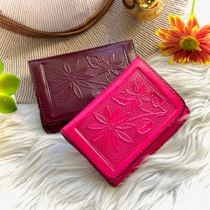 Handmade leather minimalist wallets for women • small wallet • personalized wallet • Personalized gifts