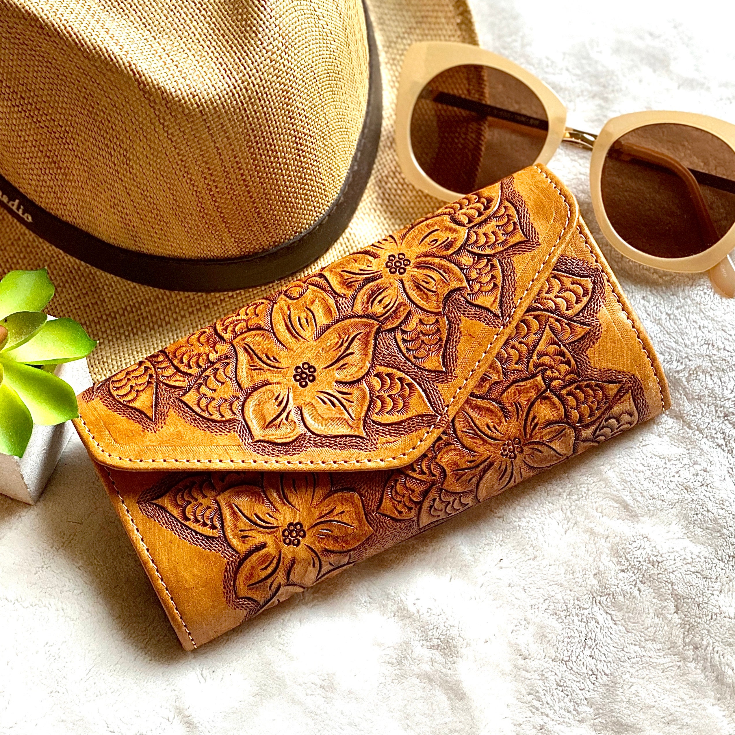 Handmade Tooled leather woman wallet Woman wallet leather Gift for